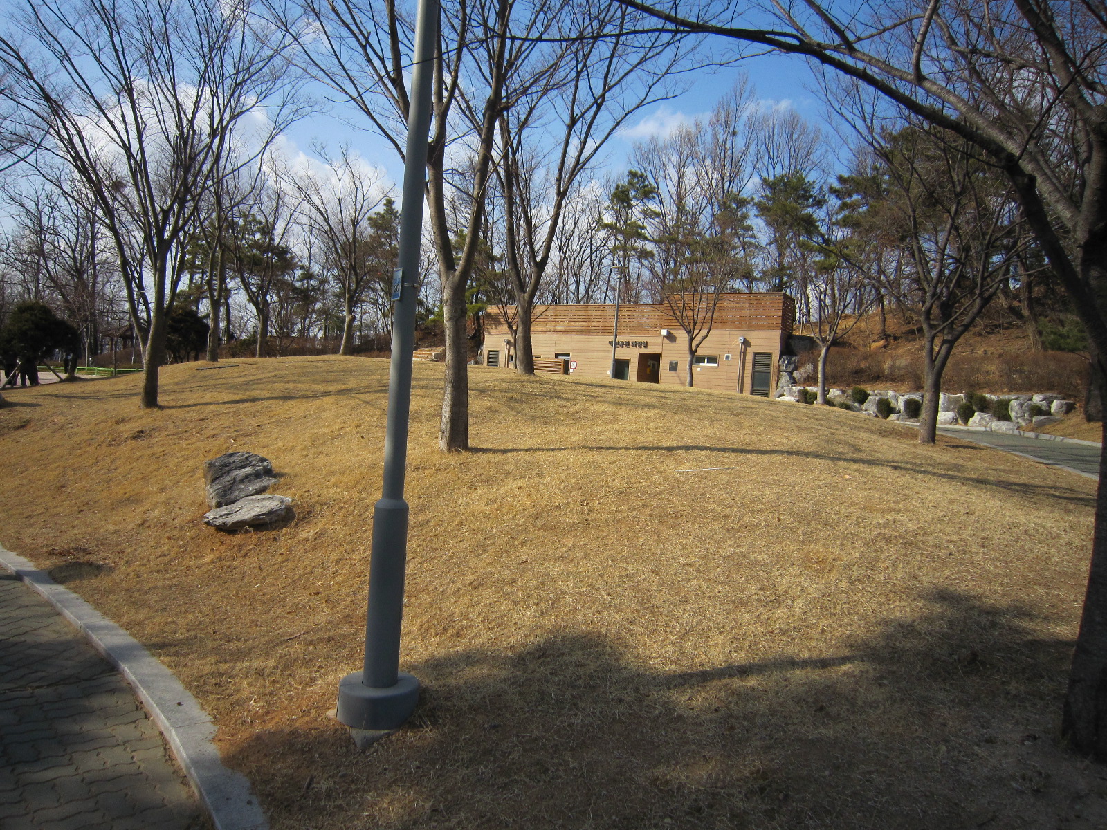 백련잔디쉼터 사진