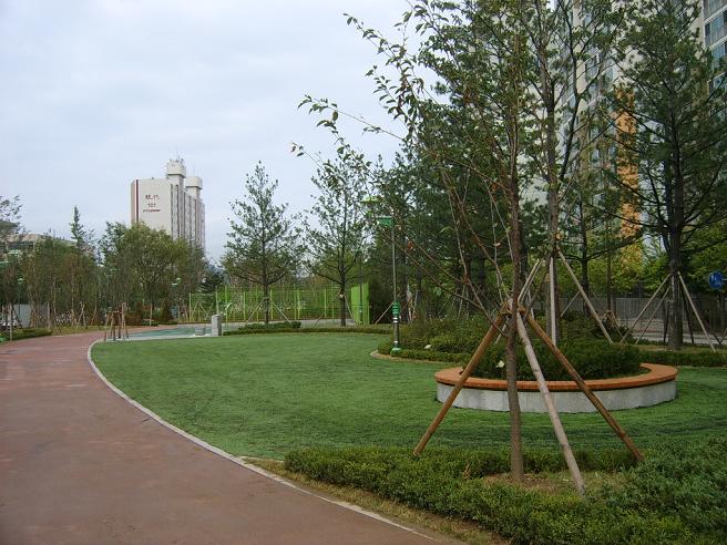 문정근린공원내 인조잔디광장